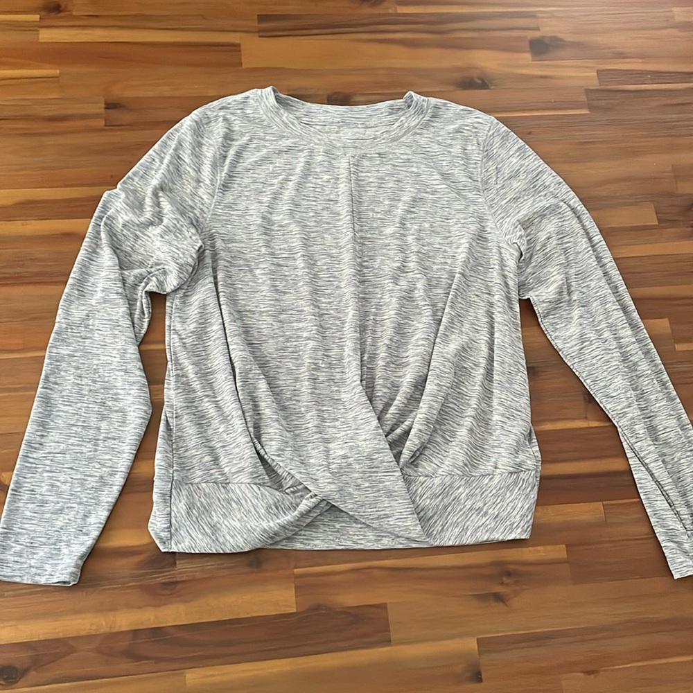 Old navy active long sleeve shirt